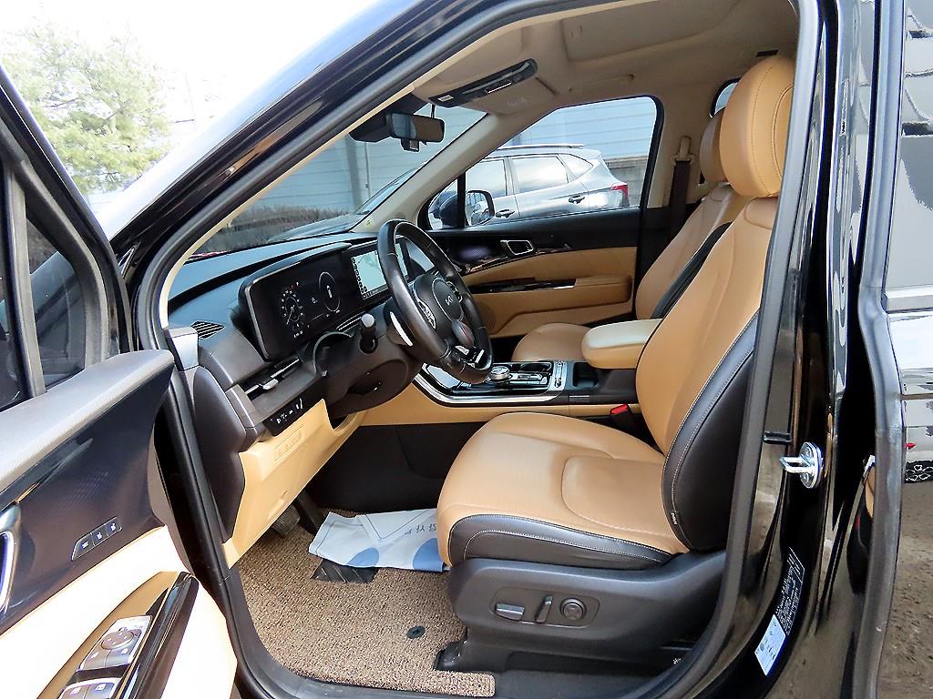 KIA Carnival - Vista 5