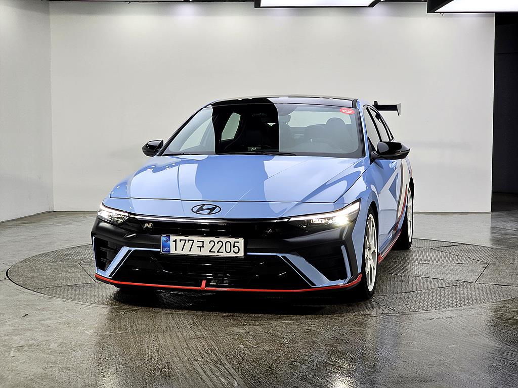 HYUNDAI Avante - Vista 2