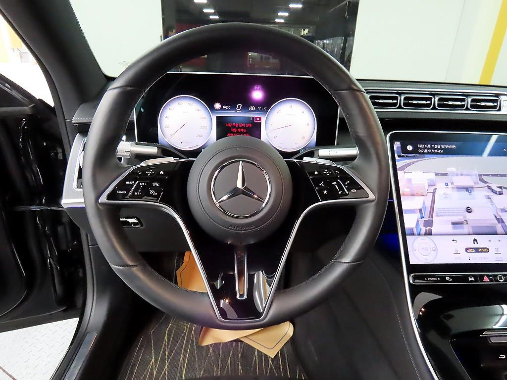 Mercedes Benz S Class - Vista 9