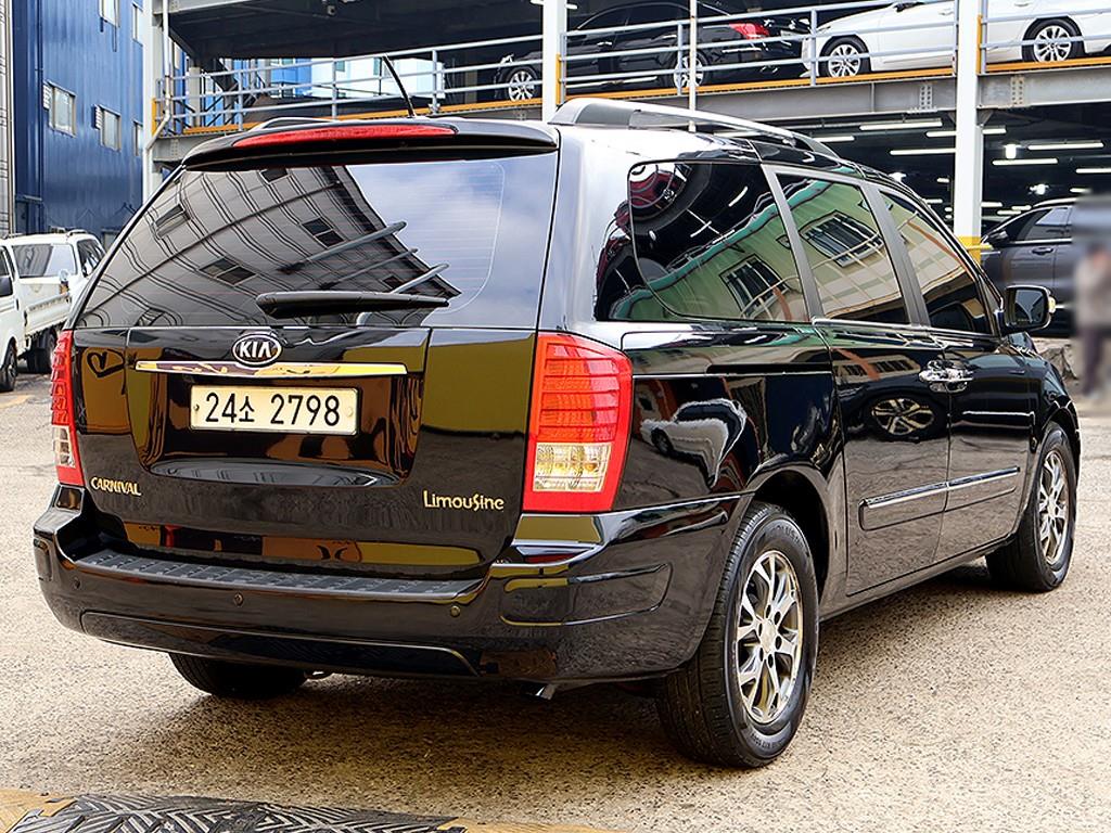 KIA Carnival - Vista 7