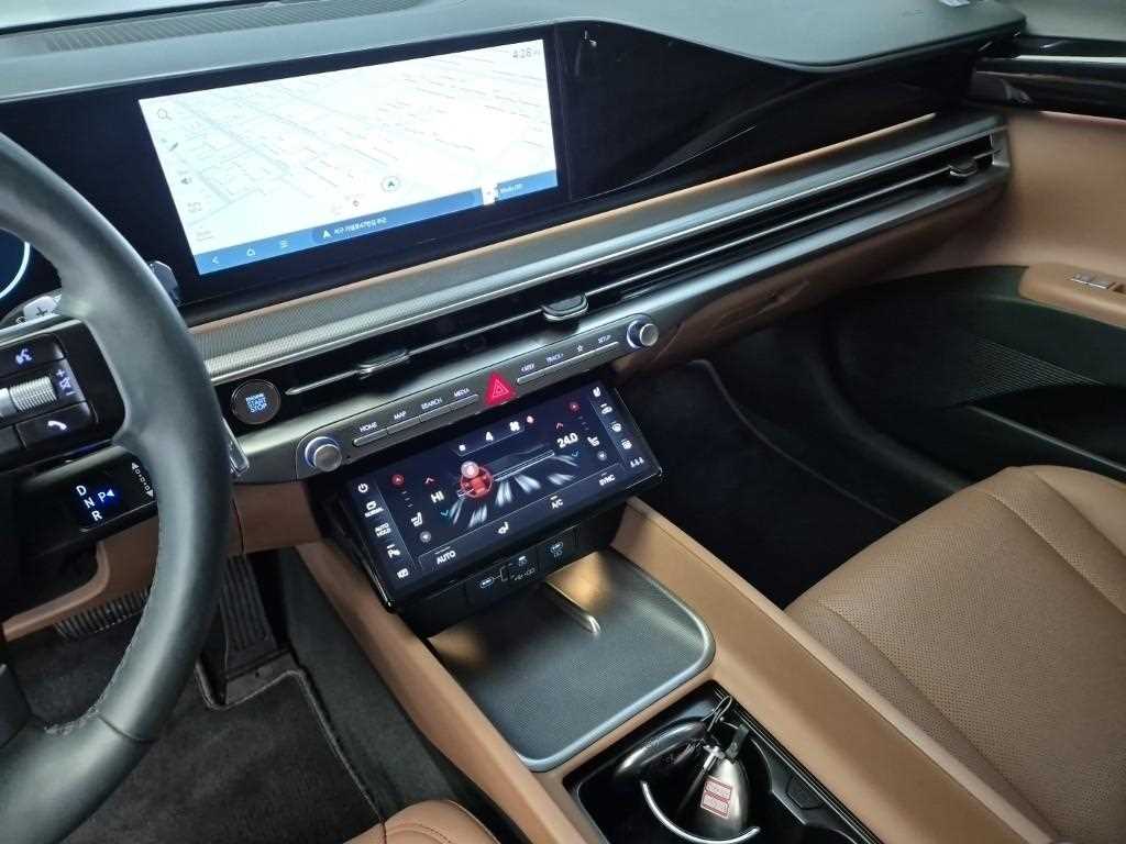 HYUNDAI Grandeur - Vista 10