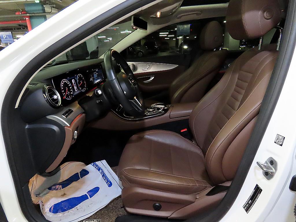 Mercedes Benz E class - Vista 6