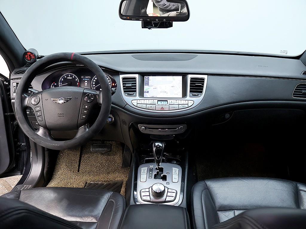 HYUNDAI Genesis - Vista 9