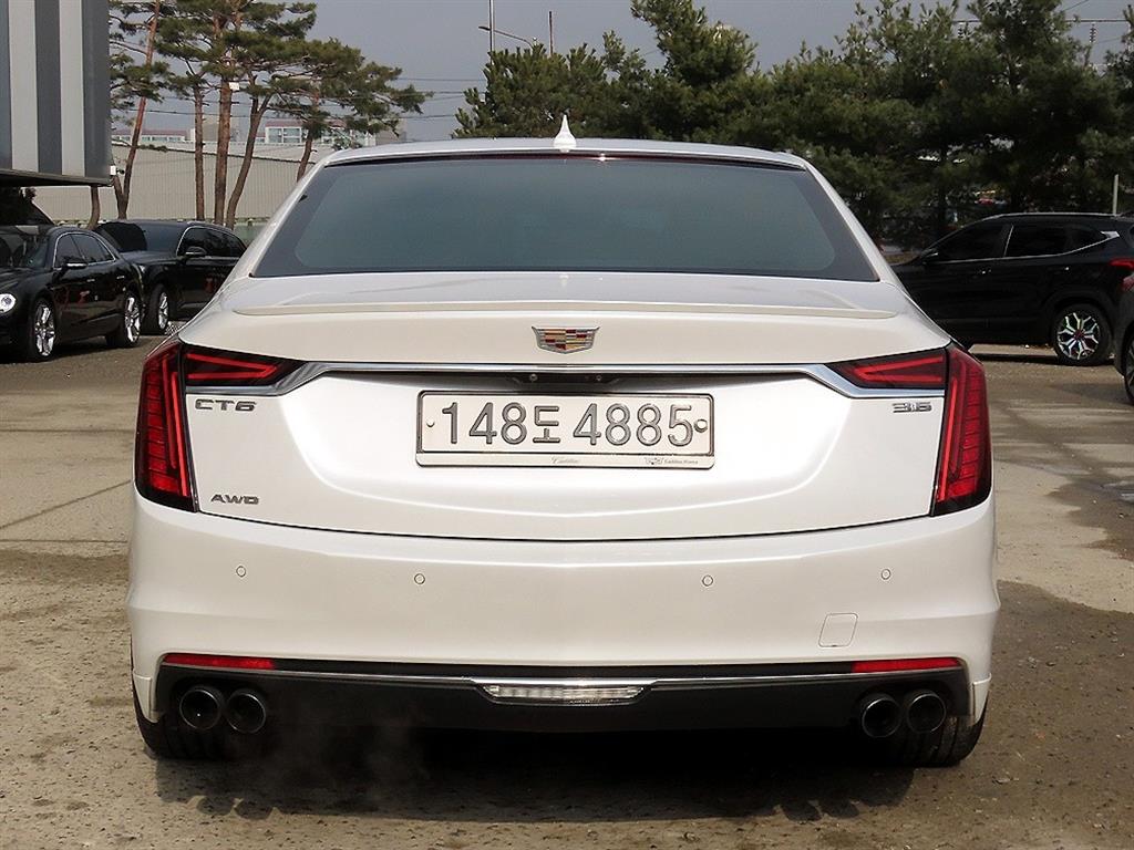Cadillac CT6 - Vista 4