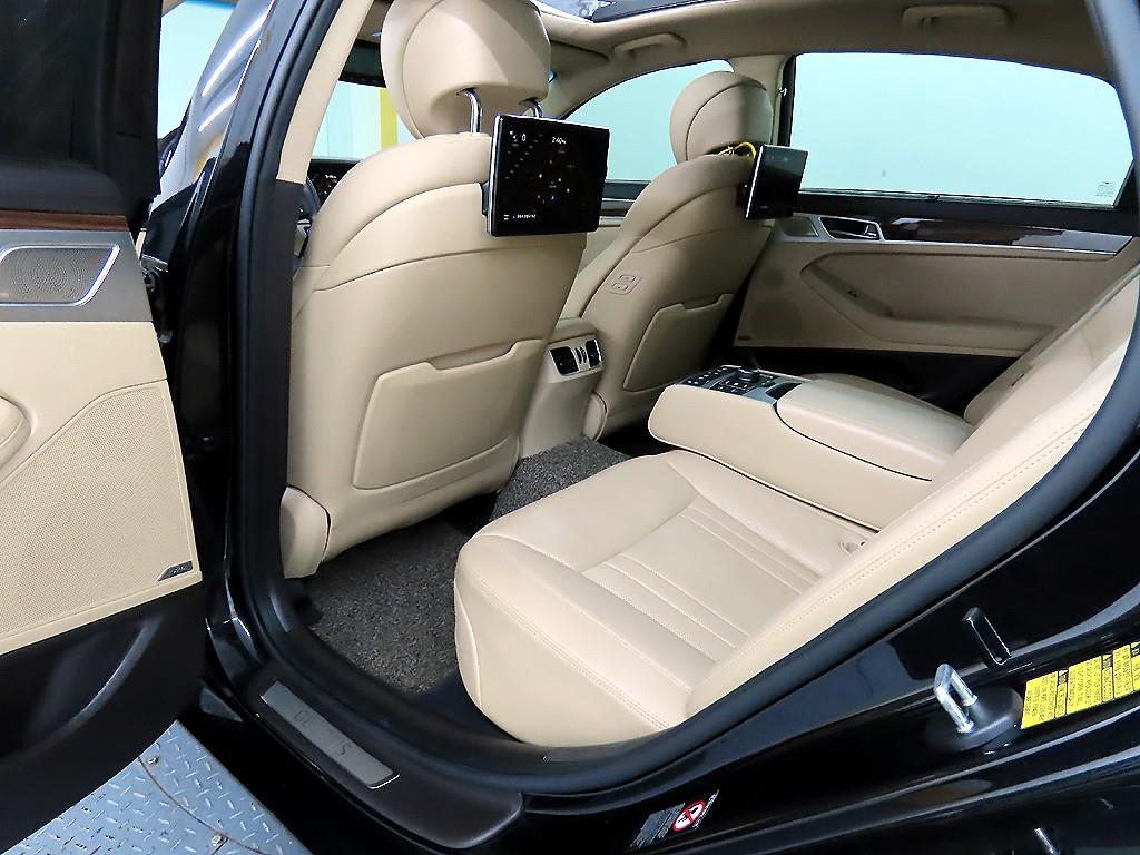 Genesis G80 - Vista 6