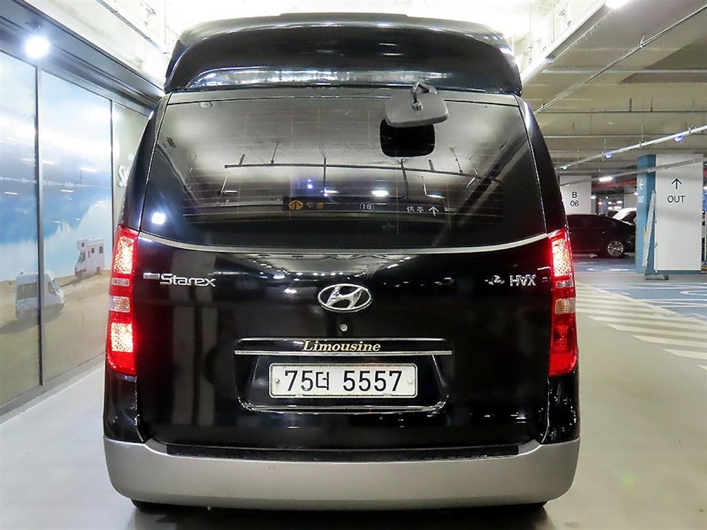 HYUNDAI Starex - Vista 5
