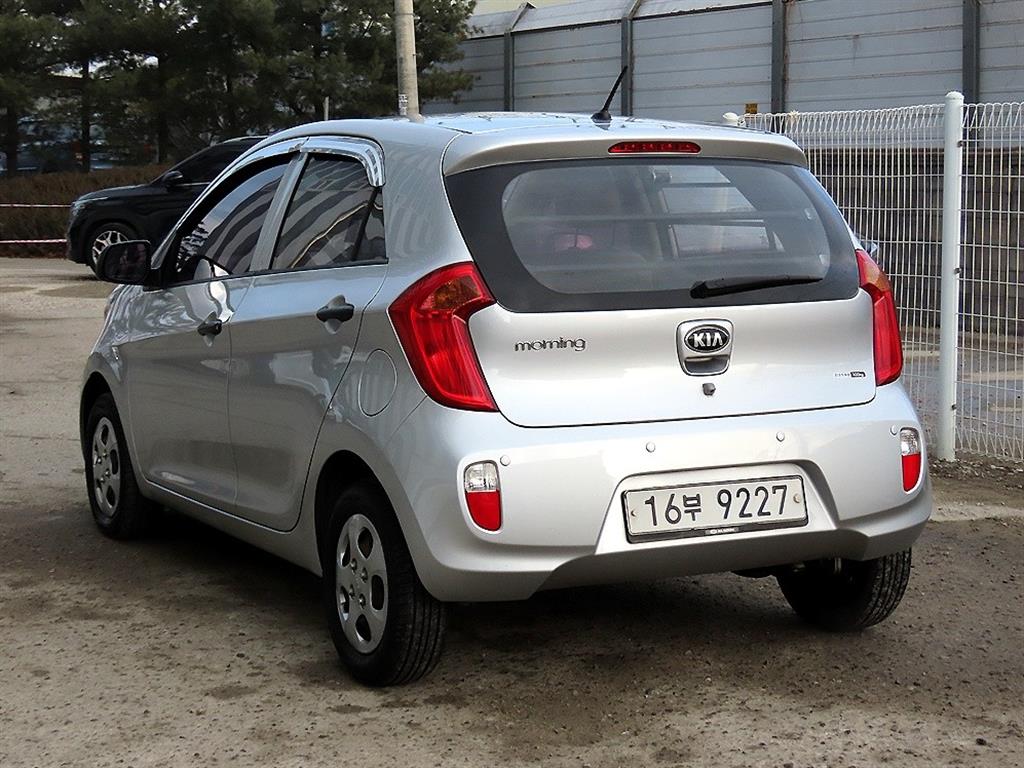 KIA Morning - Vista 3