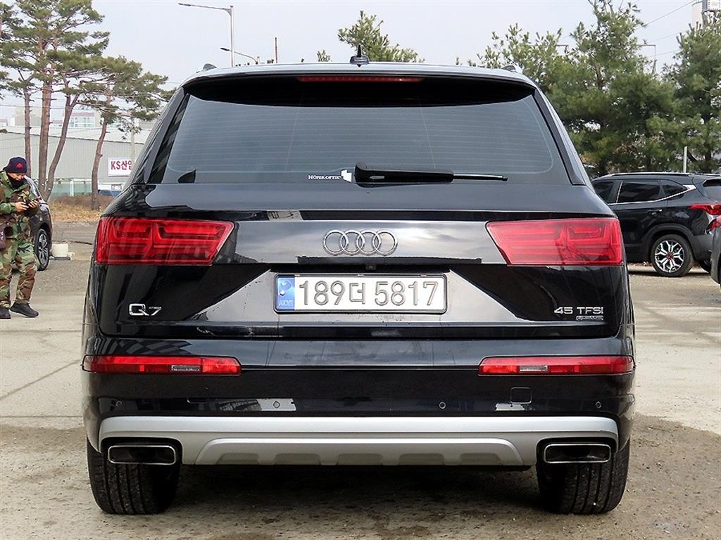 Audi Q7 - Vista 4