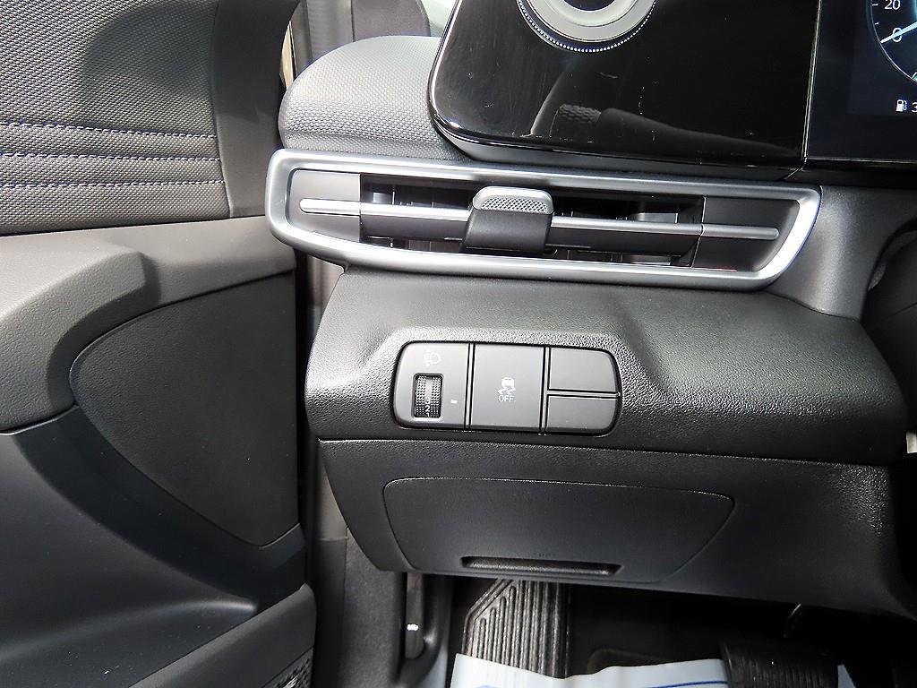 HYUNDAI Avante - Vista 12