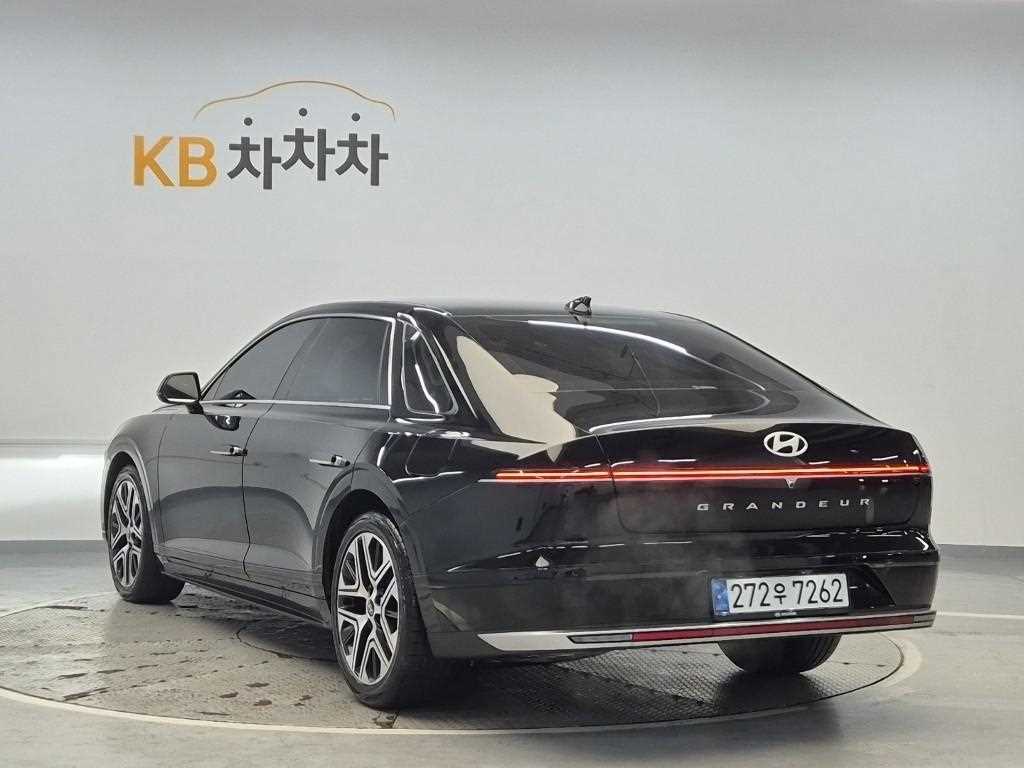 HYUNDAI Grandeur - Vista 2