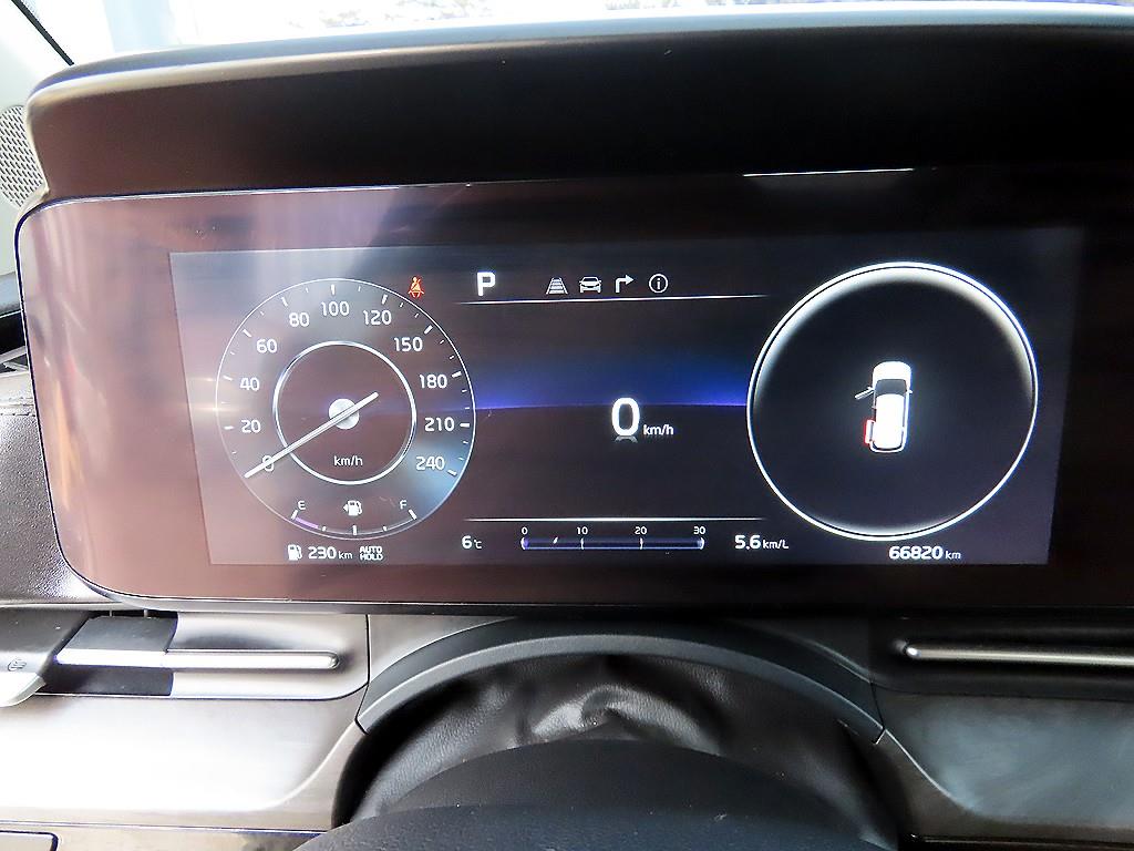 KIA Carnival - Vista 10