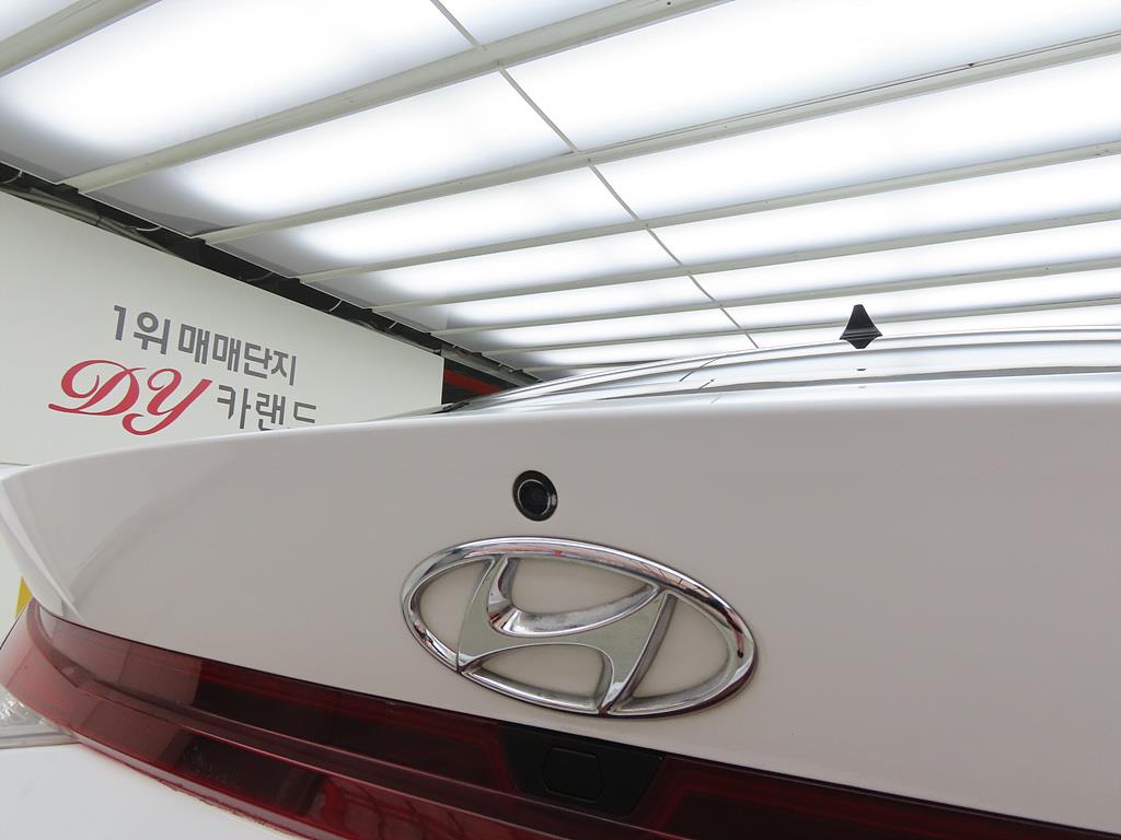 HYUNDAI Avante 2023 Blanco - Importación desde Corea - HF Imports Iquique - Foto 17