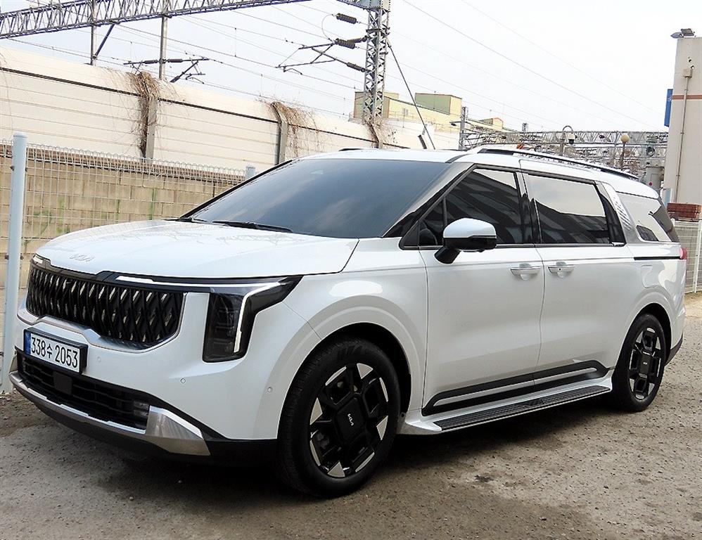 KIA Carnival - Vista 2