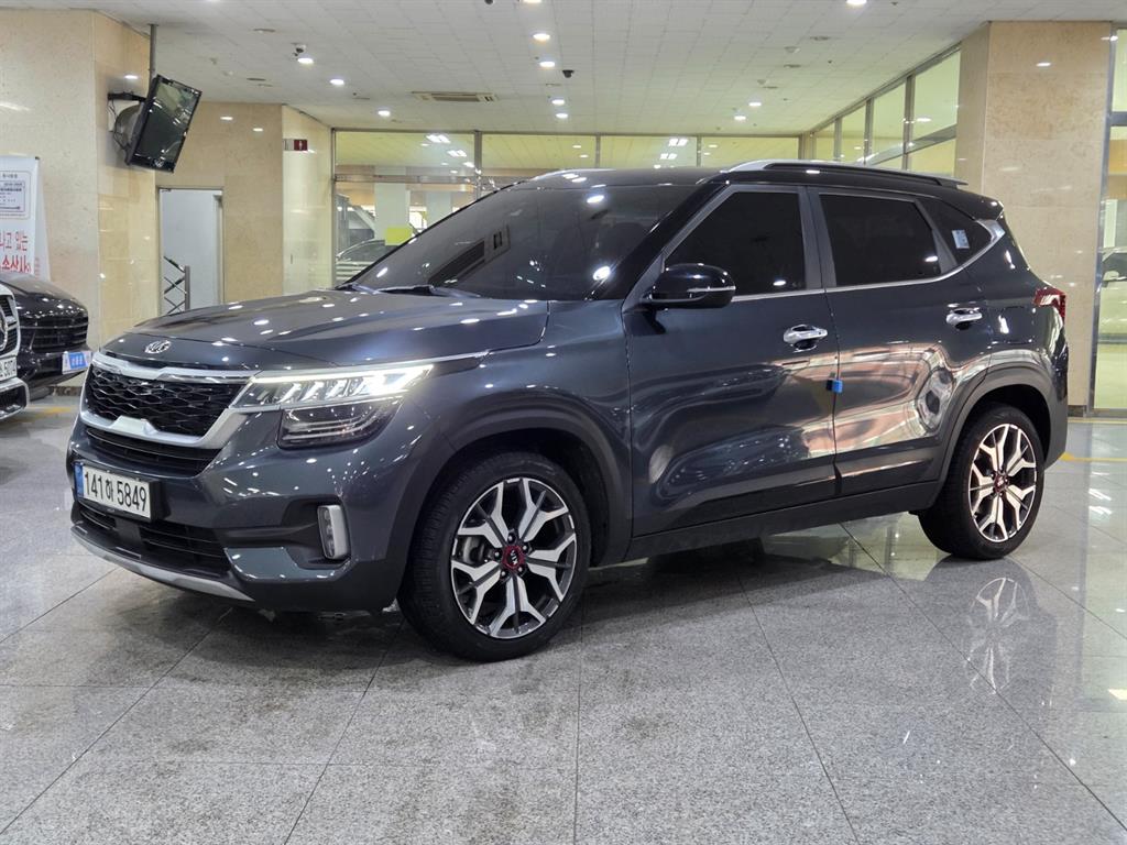 KIA Seltos 2022 Gris - Importación desde Corea - HF Imports Iquique - Foto 1