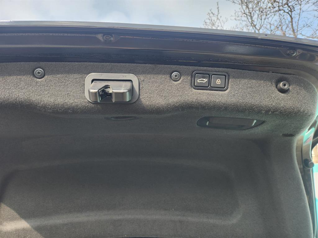 HYUNDAI Equus - Vista 6