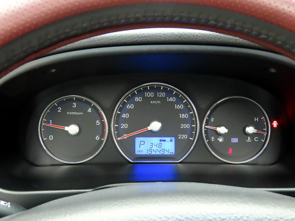 HYUNDAI Santa Fe - Vista 6