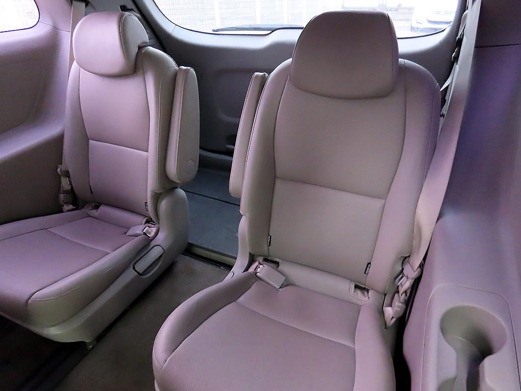 KIA Carnival - Vista 7