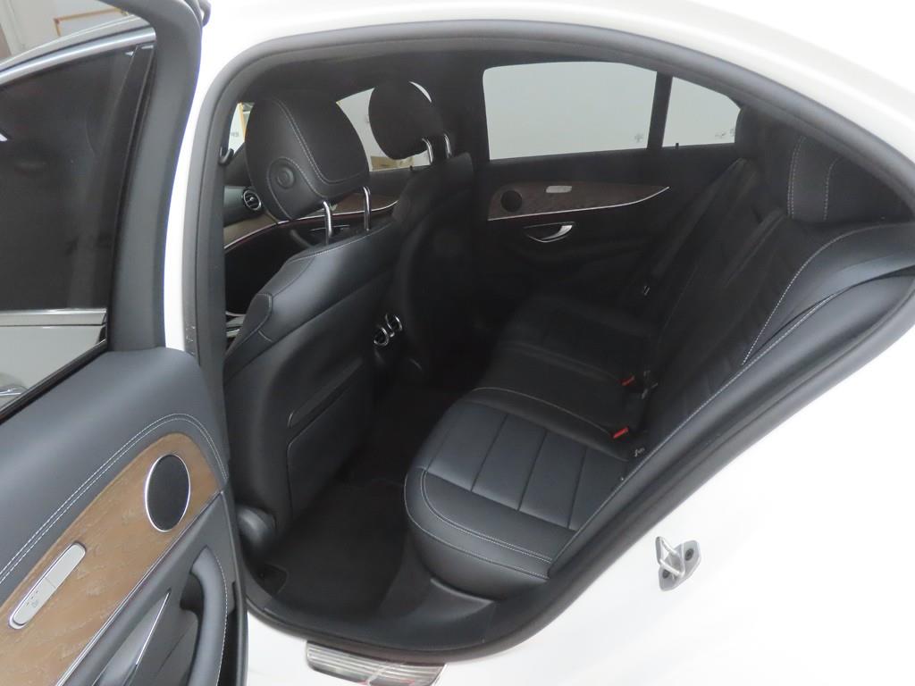 Mercedes Benz E class - Vista 6