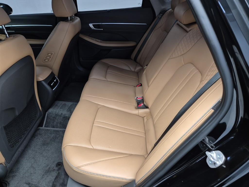 HYUNDAI Sonata - Vista 12