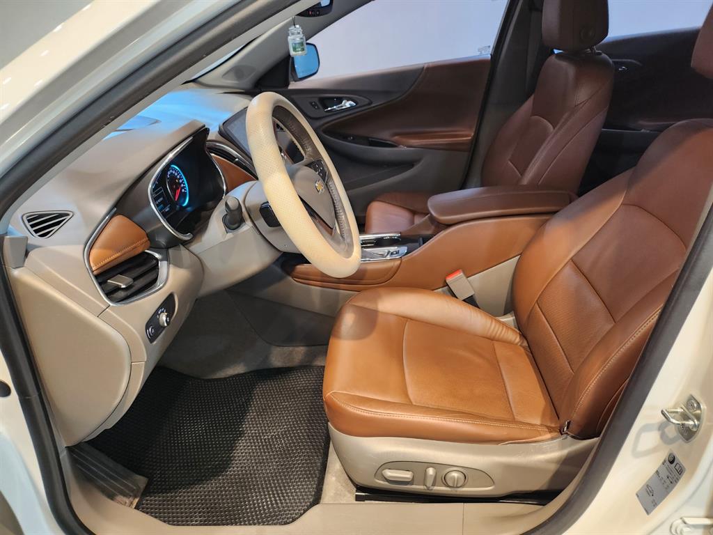 Chevrolet Malibu - Vista 10