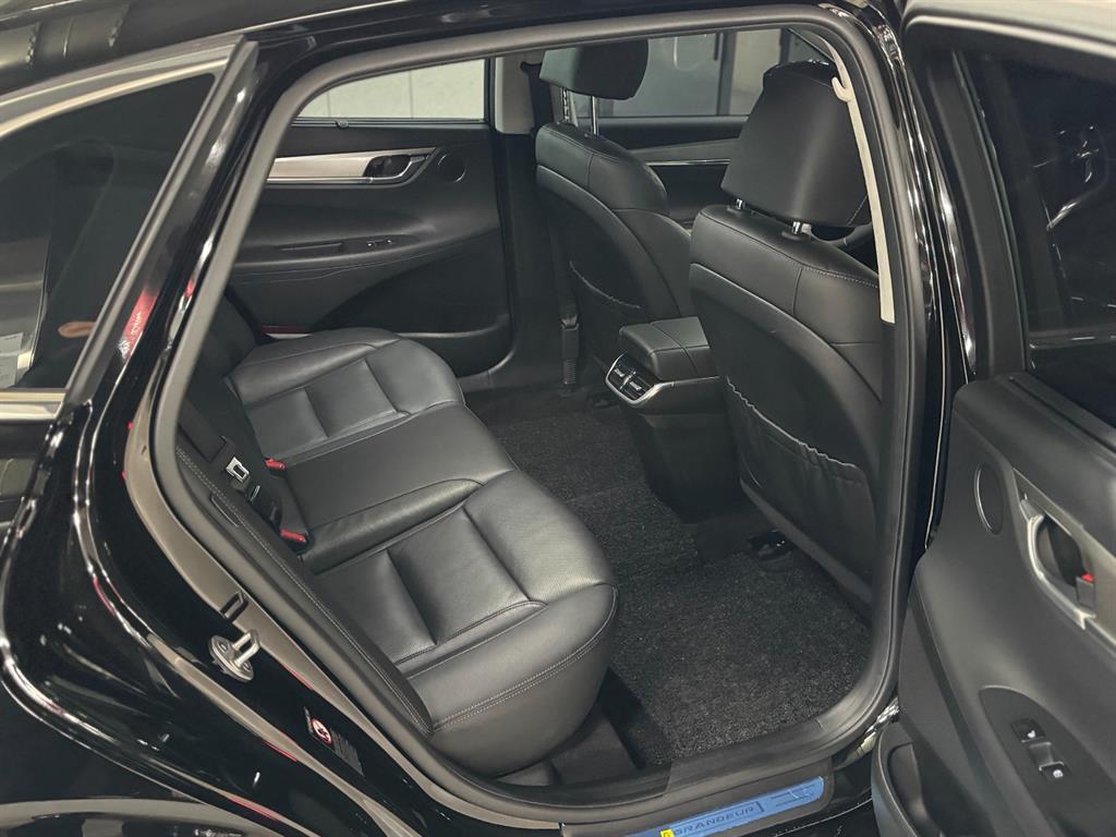 HYUNDAI Grandeur - Vista 12