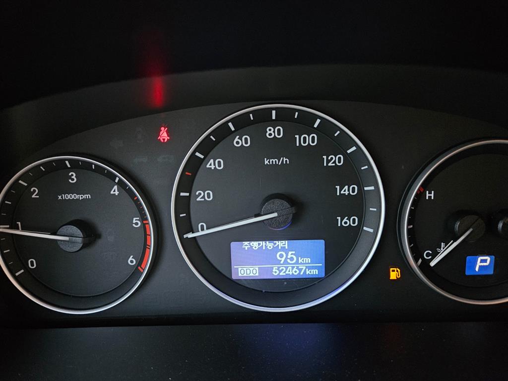 HYUNDAI Starex - Vista 6