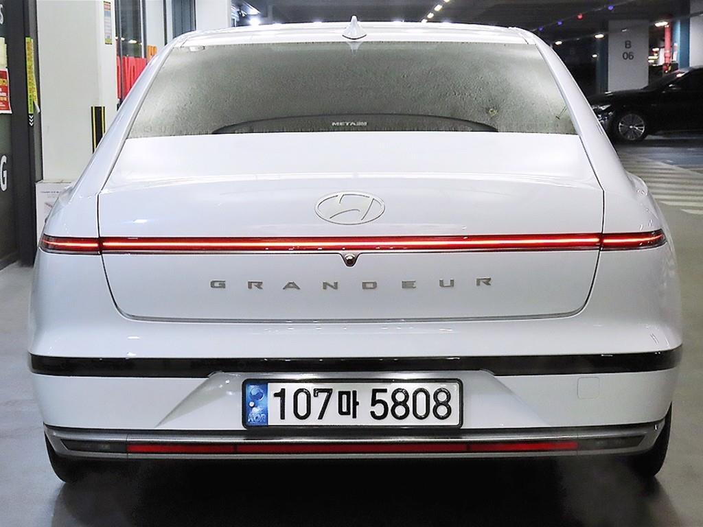 HYUNDAI Grandeur - Vista 5