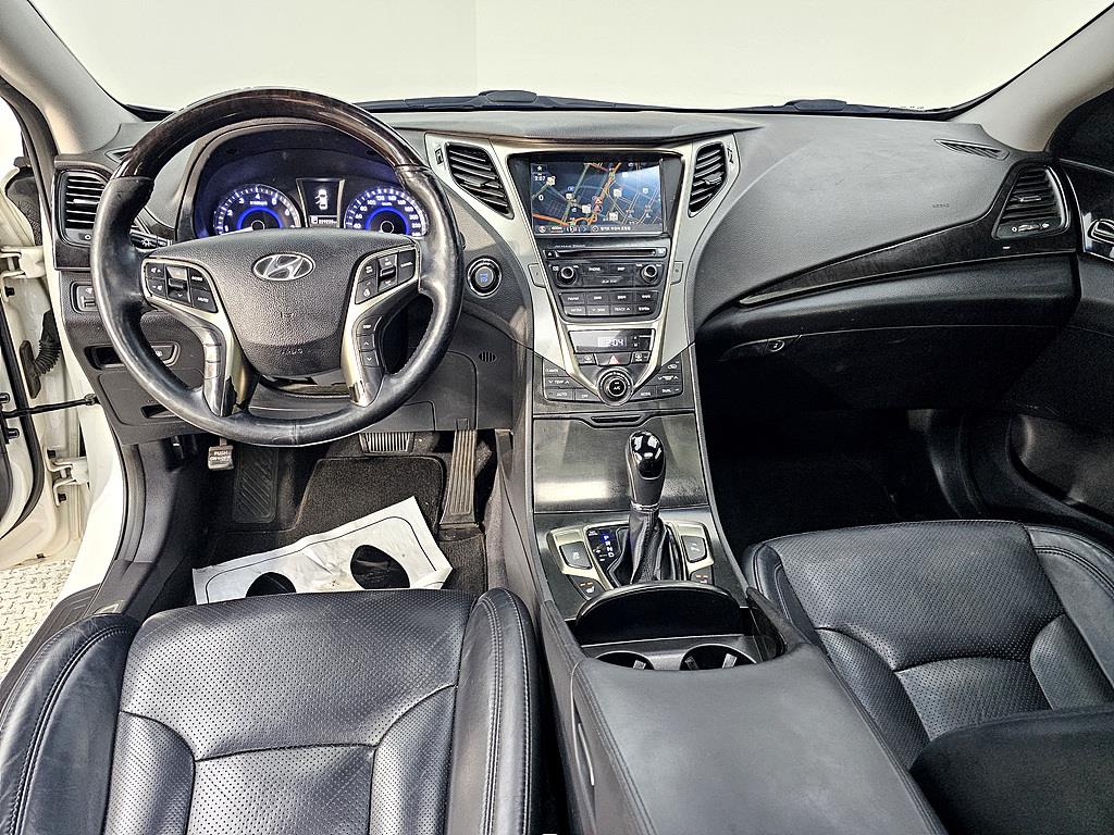 HYUNDAI Grandeur - Vista 5