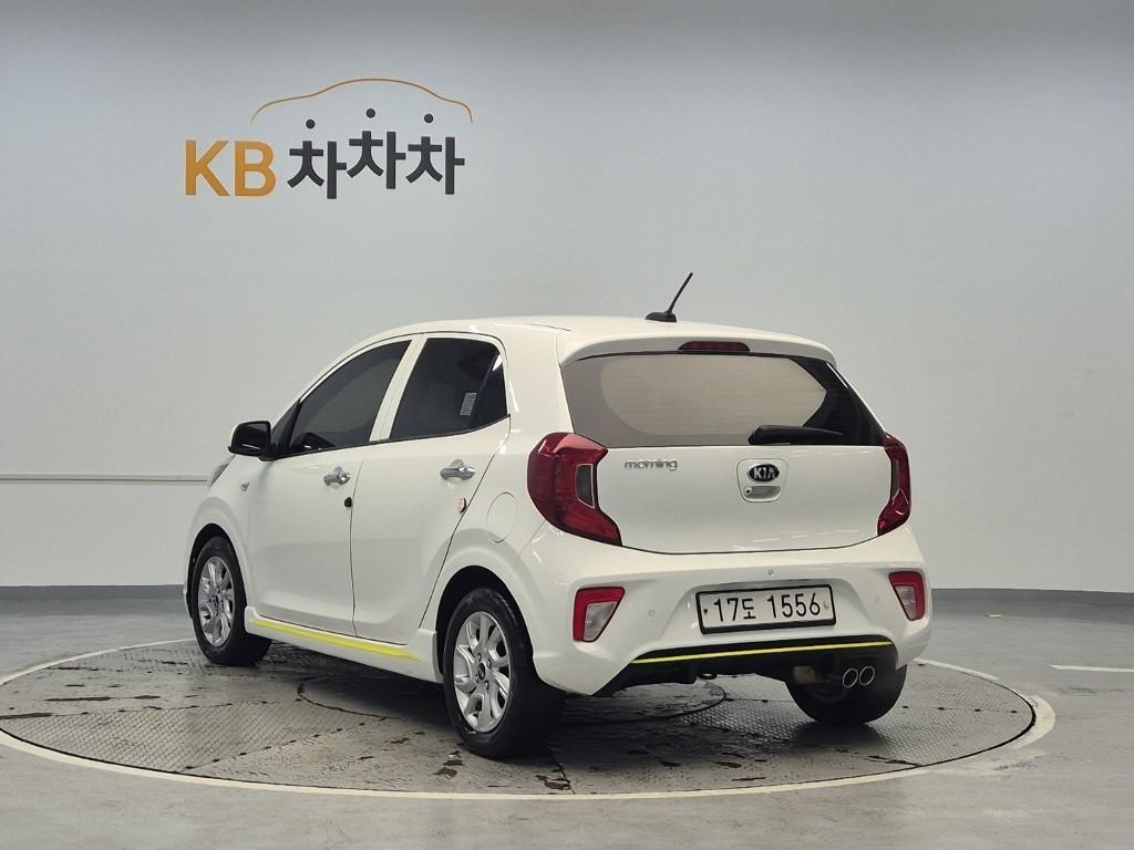 KIA Morning - Vista 4