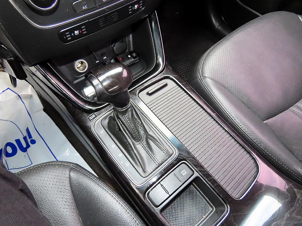 KIA Sorento - Vista 10