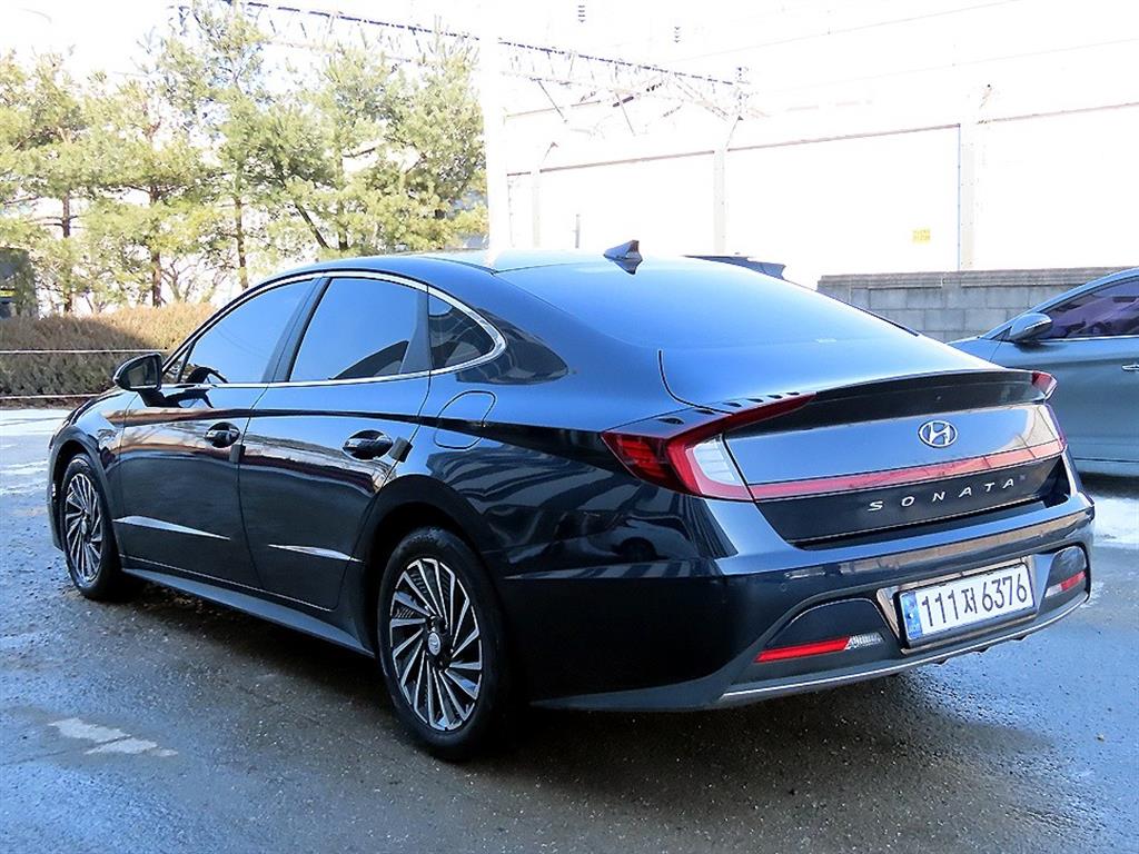 HYUNDAI Sonata - Vista 3
