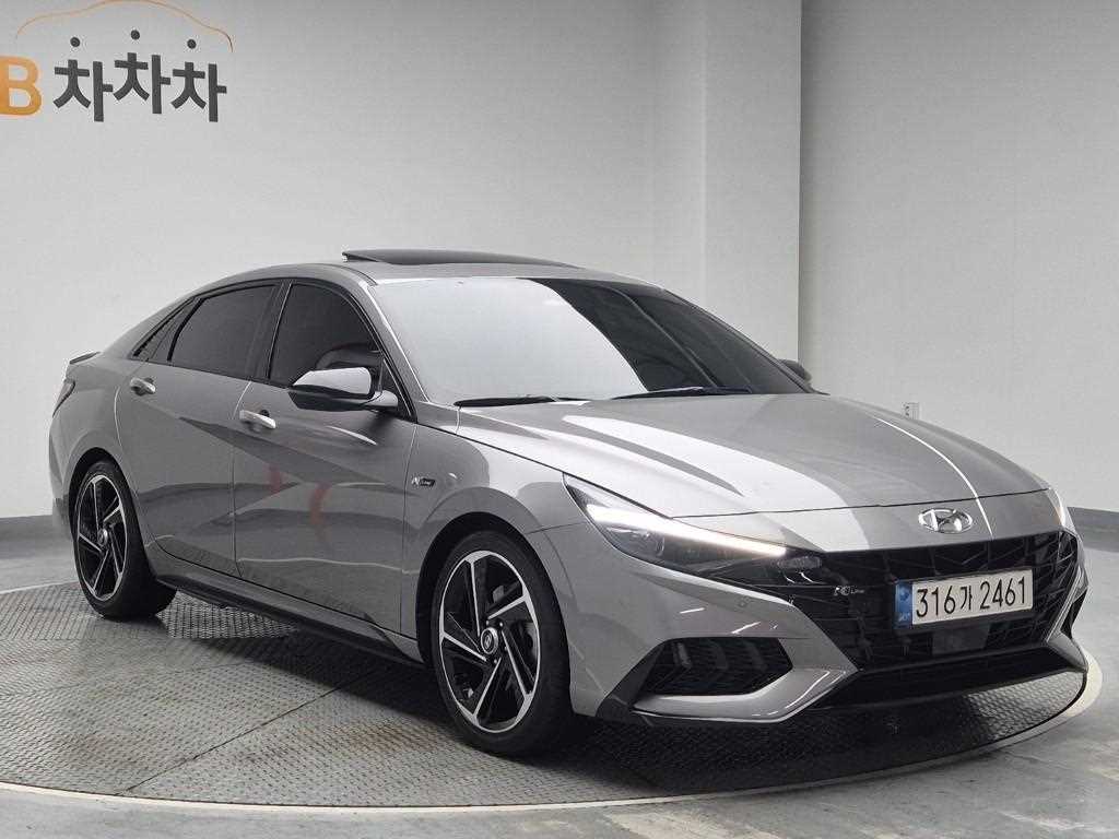 HYUNDAI Avante - Vista 4