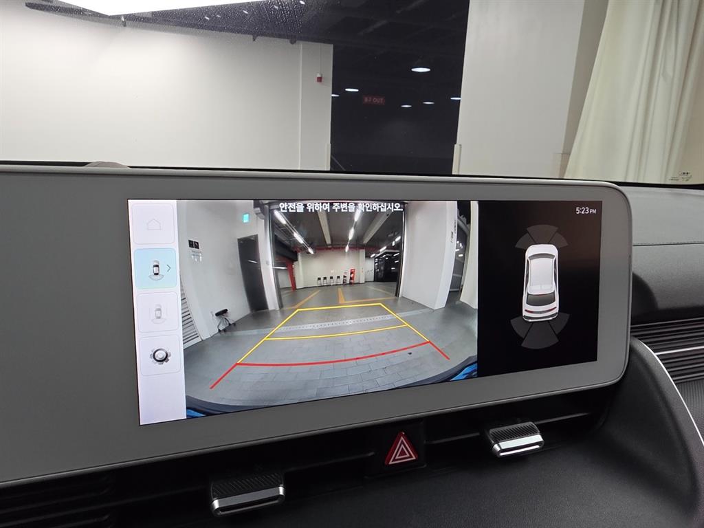 HYUNDAI Ioniq 5 - Vista 8