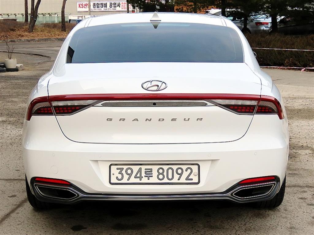 HYUNDAI Grandeur - Vista 4