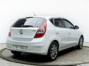 HYUNDAI i30 - Vista 8