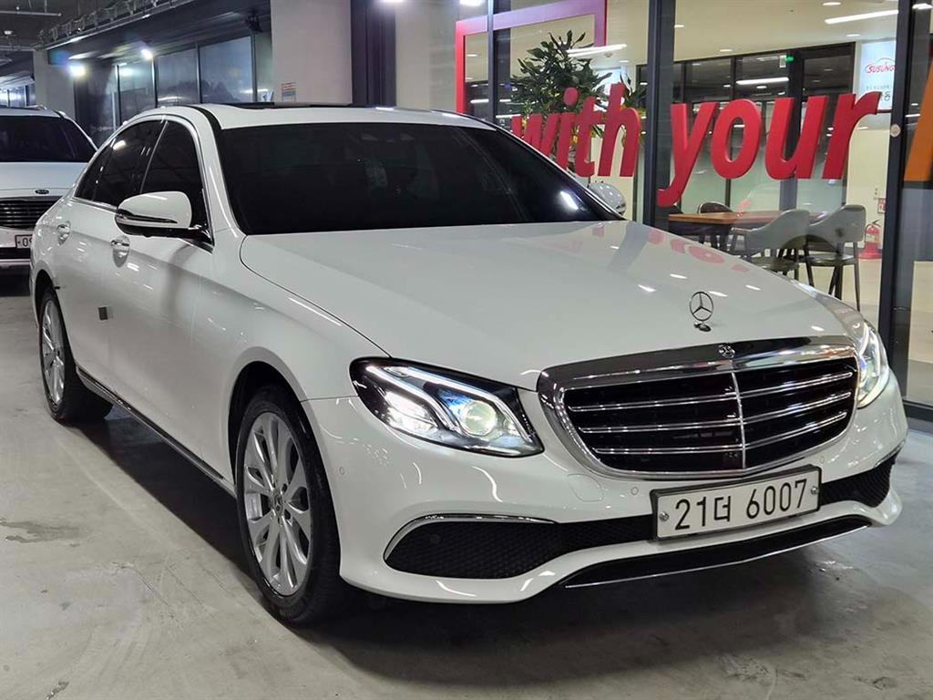 Mercedes Benz E class 2018 Blanco - Importación desde Corea - HF Imports Iquique - Foto 1