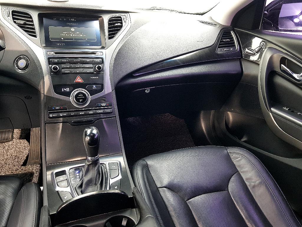 HYUNDAI Grandeur - Vista 10