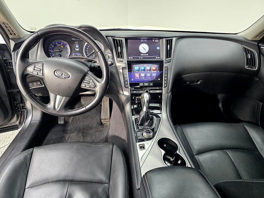 Infiniti Q - Vista 5