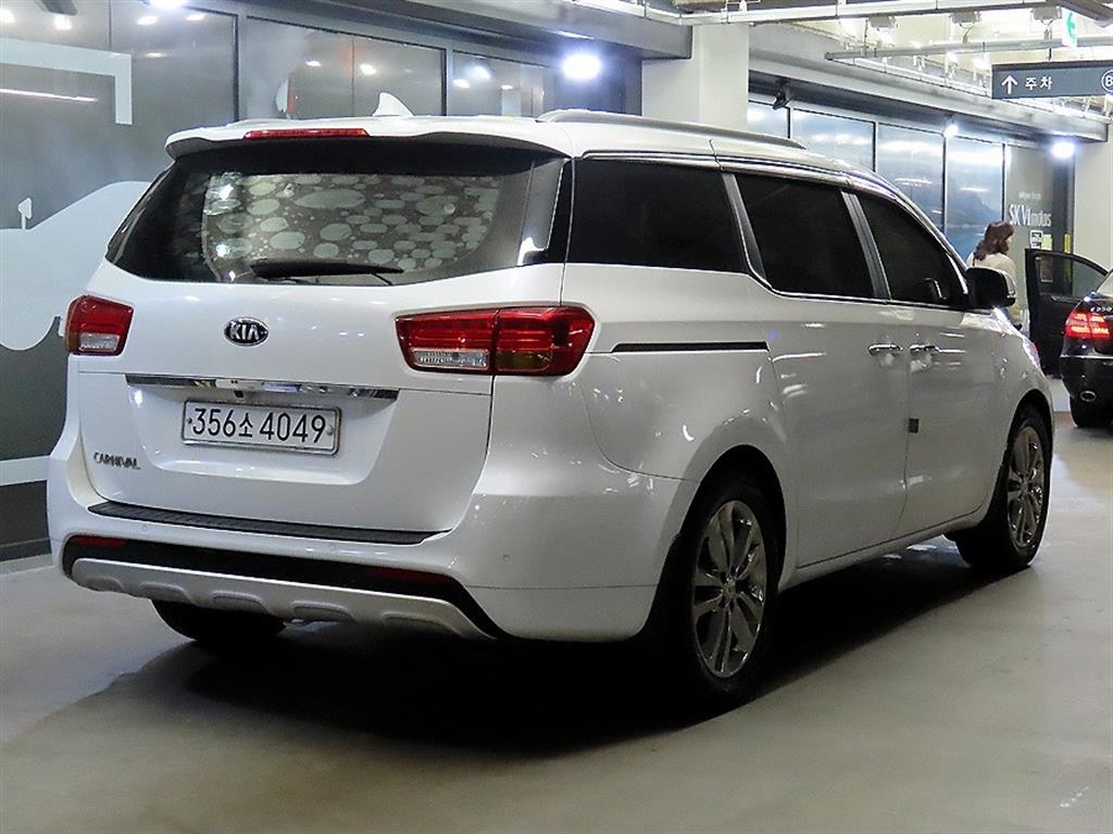 KIA Carnival - Vista 4