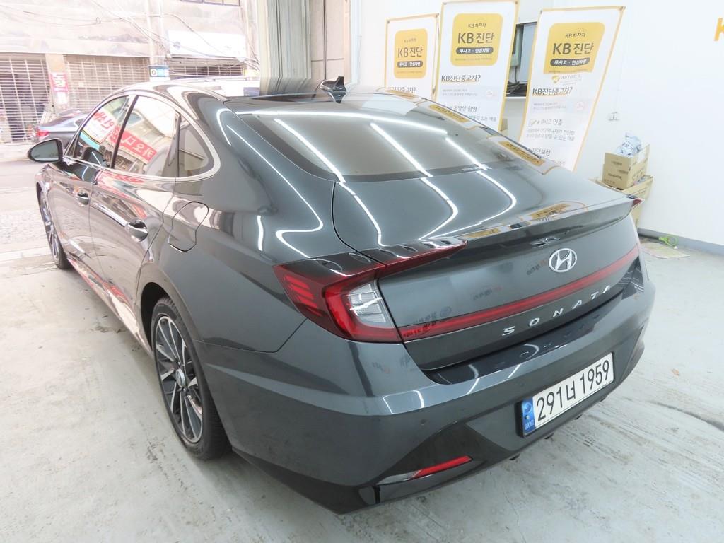 HYUNDAI Sonata - Vista 4