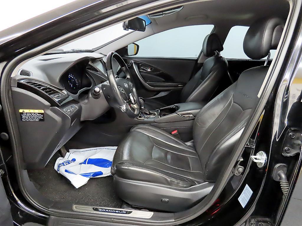 HYUNDAI Grandeur - Vista 5