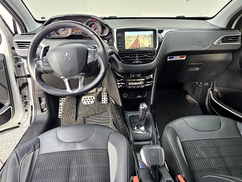 Peugeot 2008 - Vista 5