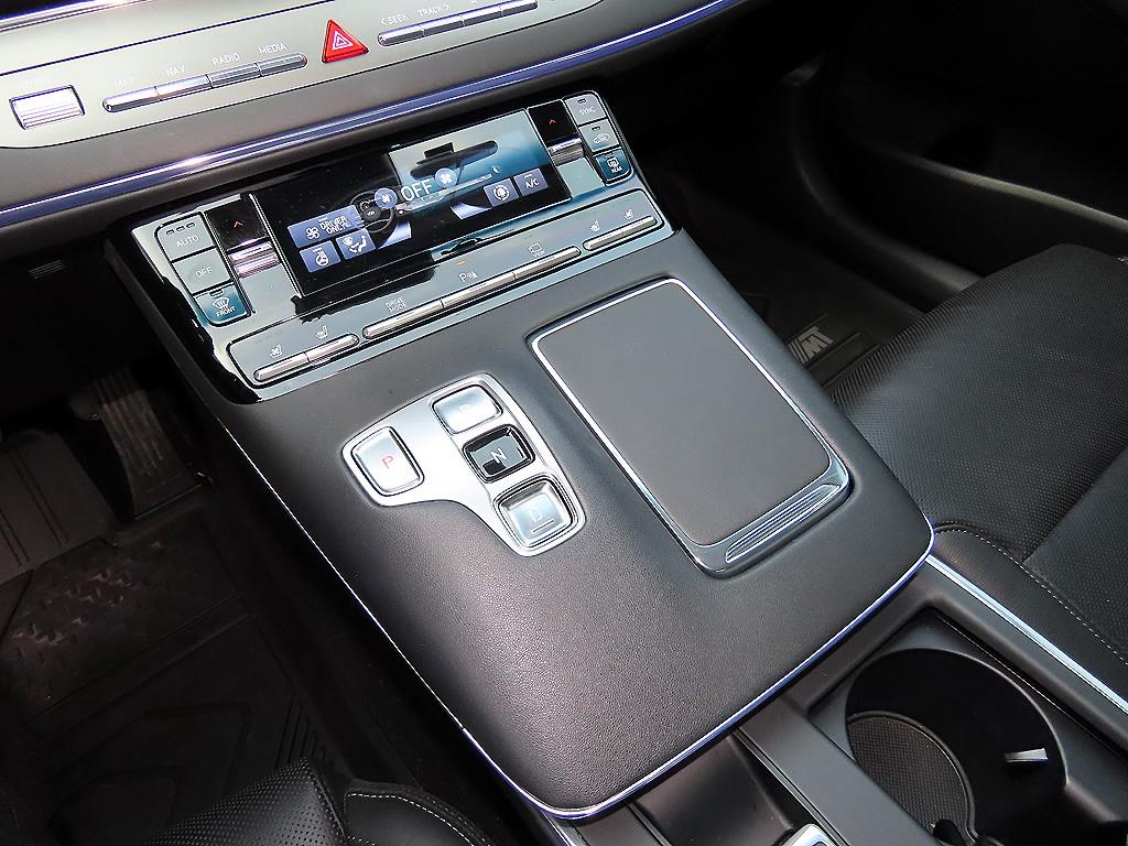 HYUNDAI Grandeur - Vista 10