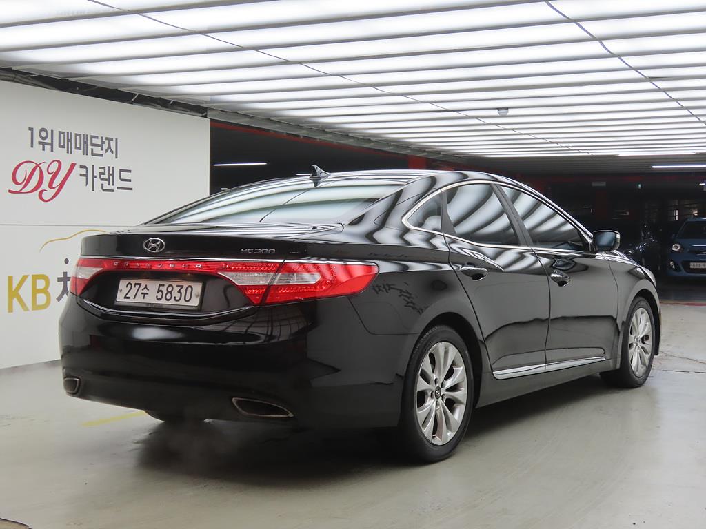 HYUNDAI Grandeur - Vista 4