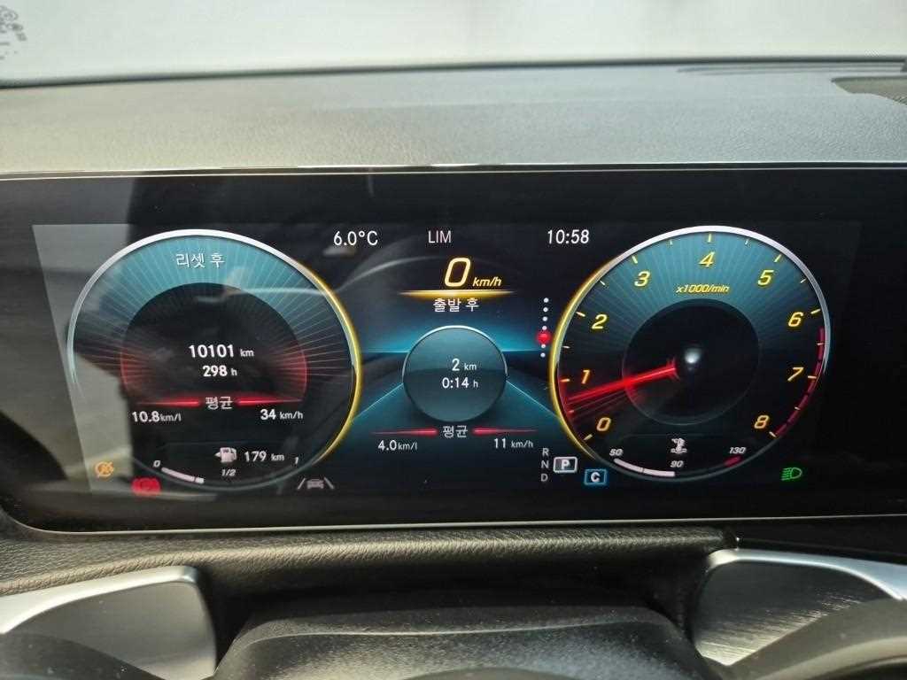 Mercedes Benz GLB Class - Vista 6