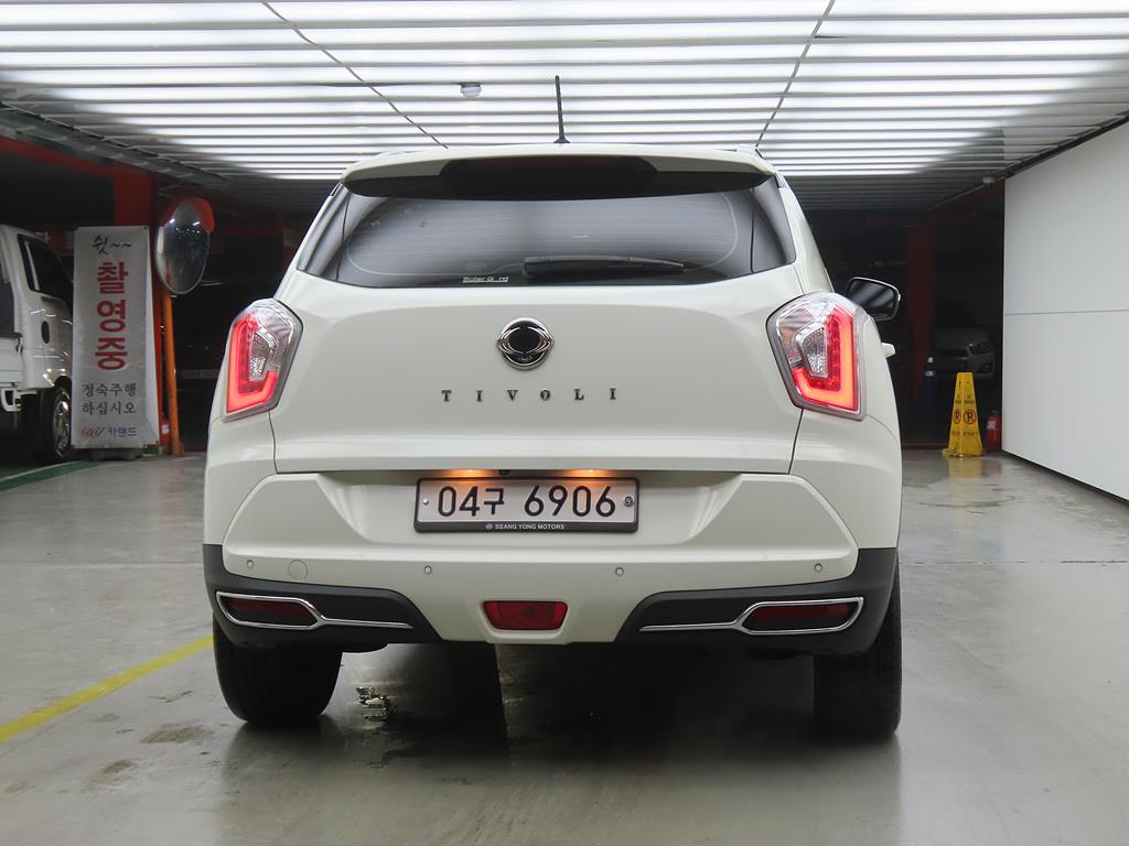 Ssangyong Tivoli - Vista 3