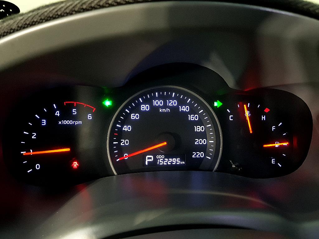 KIA Carnival - Vista 7