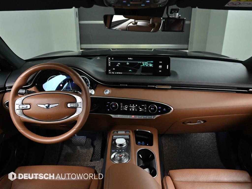 Genesis GV70 - Vista 7