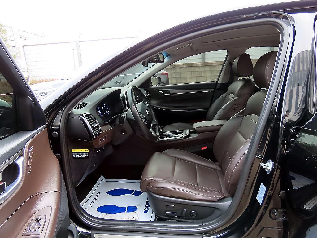 HYUNDAI Grandeur - Vista 5