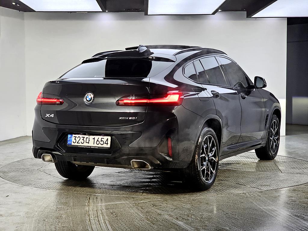 BMW X4 - Vista 4